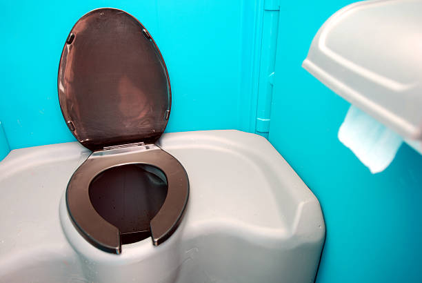 Best Portable restroom trailer rental  in Riverdale, CA